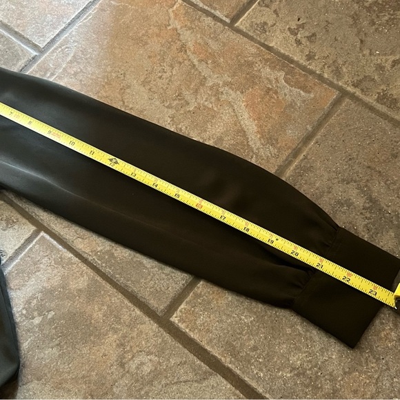 ⭐️BOGO FREE⭐️ LOFT Olive Green Pleated Long Sleeve Blouse - Picture 11 of 12